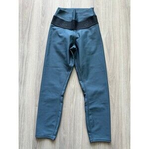 Alo‎ Womens Size XXS Airlift Capri Leggings Blue Black